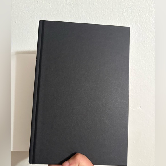 Iron Flame: Empyrean Series Book Two/ New with no marks - Picture 6 of 7